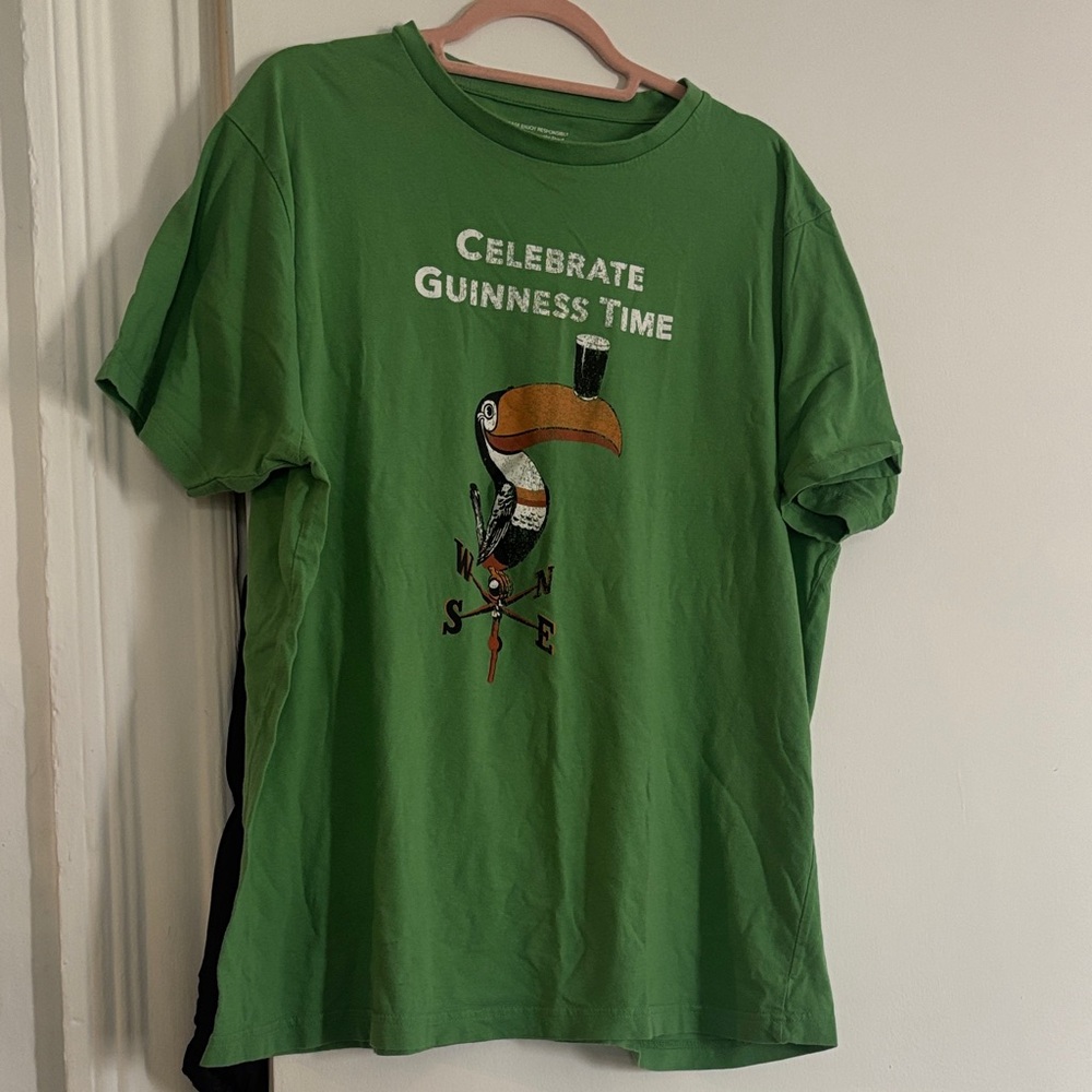 Guinness Green 'Celebrate Guinness Time' Toucan Graphic Tee
